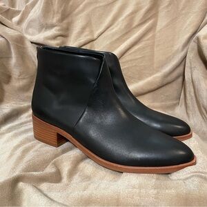 Step into Effortless Style with the Soludos Black Leather Venetian Bootie